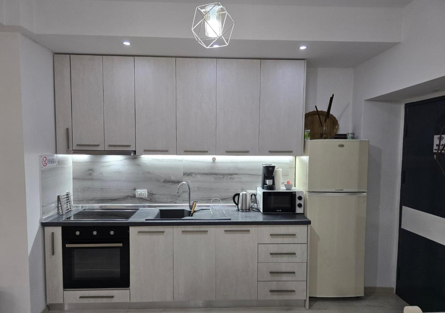 Grace'S Centre Apartment Shkodra Exterior foto
