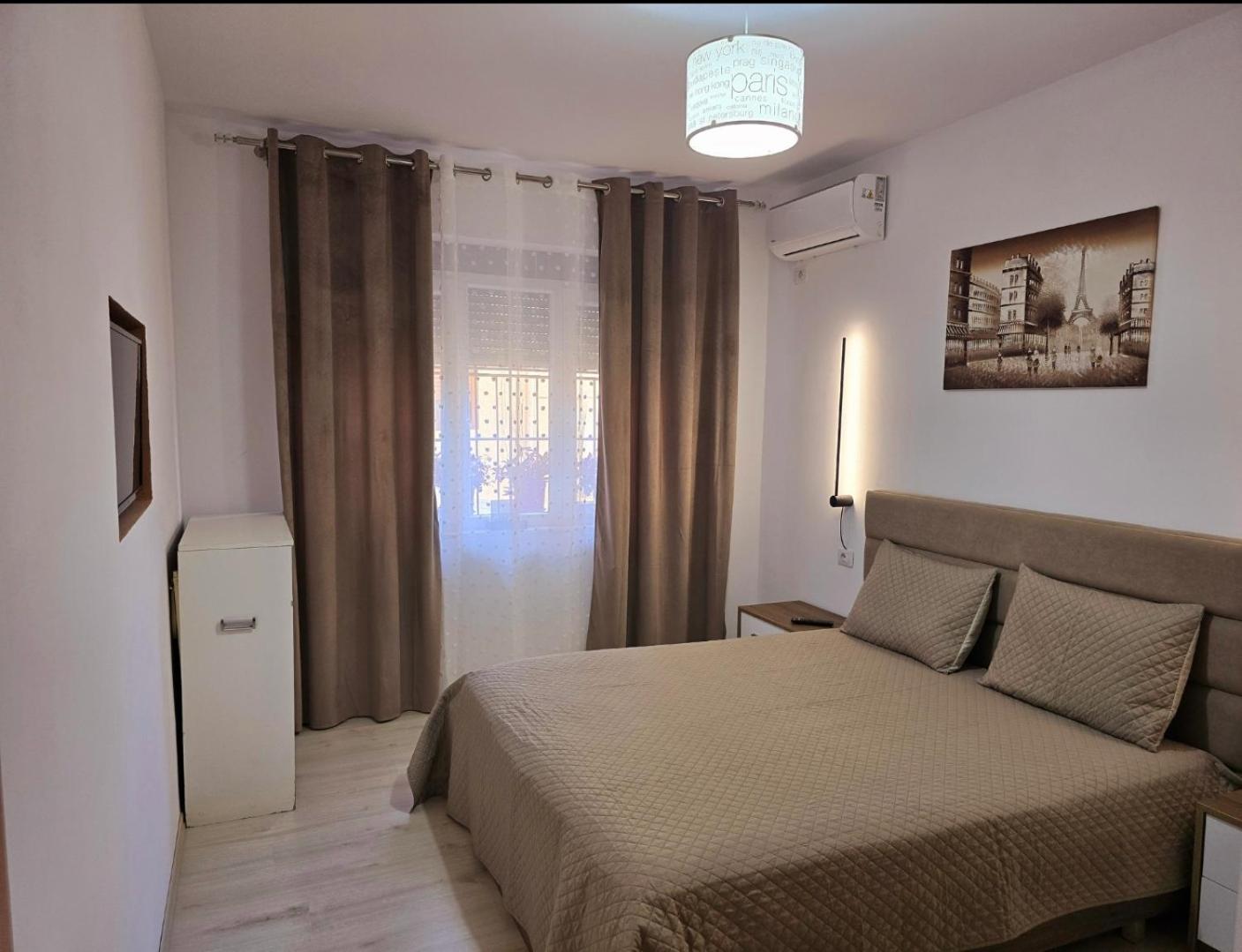 Grace'S Centre Apartment Shkodra Exterior foto